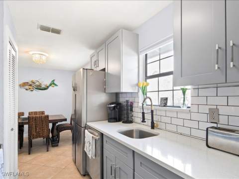 2469 Florida Ave, Naples FL - photo 10 of 34
