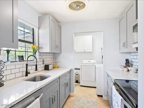 2469 Florida Ave, Naples FL - photo 12 of 34