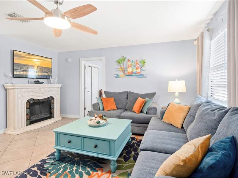 3 bedroom SingleFamilyResidence at 2469 Florida Ave, Sunset Homes, Naples — photo 3