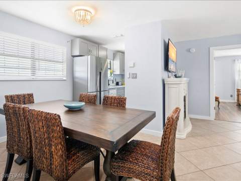 2469 Florida Ave, Naples FL - photo 8 of 34