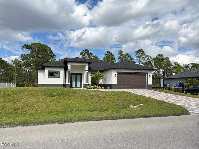 3 bedroom SingleFamilyResidence at 1504 W 9th St, Lehigh Acres, Lehigh Acres — photo 2