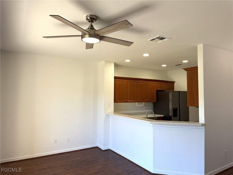2 bedroom Townhouse at 1376 Weeping Willow Ct, Coral Lakes, Cape Coral — photo 5