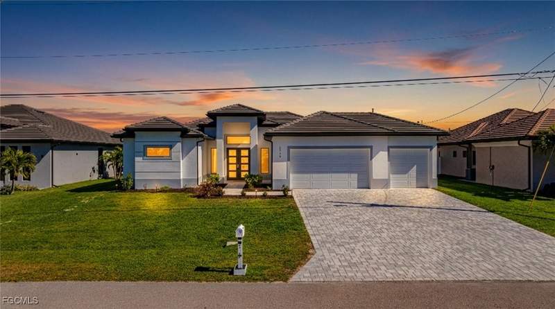 3 bedroom SingleFamilyResidence at 2719 SW 21st Ave, Cape Coral, Cape Coral — photo 3
