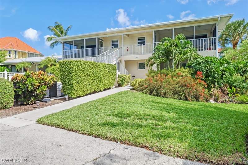 2 bedroom Condominium at 1351 Curlew AVE 104, CURLEW APTS OF NAPLES, Naples — photo 1