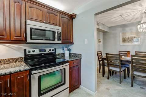 1351 Curlew AVE 104, Naples FL - photo 13 of 35