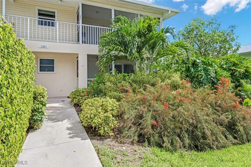 2 bedroom Condominium at 1351 Curlew AVE 104, CURLEW APTS OF NAPLES, Naples — photo 3