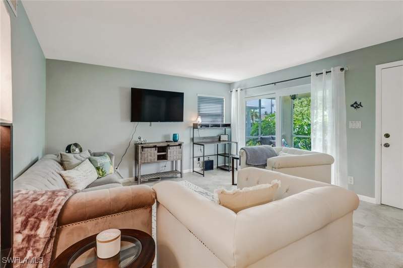 2 bedroom Condominium at 1351 Curlew AVE 104, CURLEW APTS OF NAPLES, Naples — photo 4