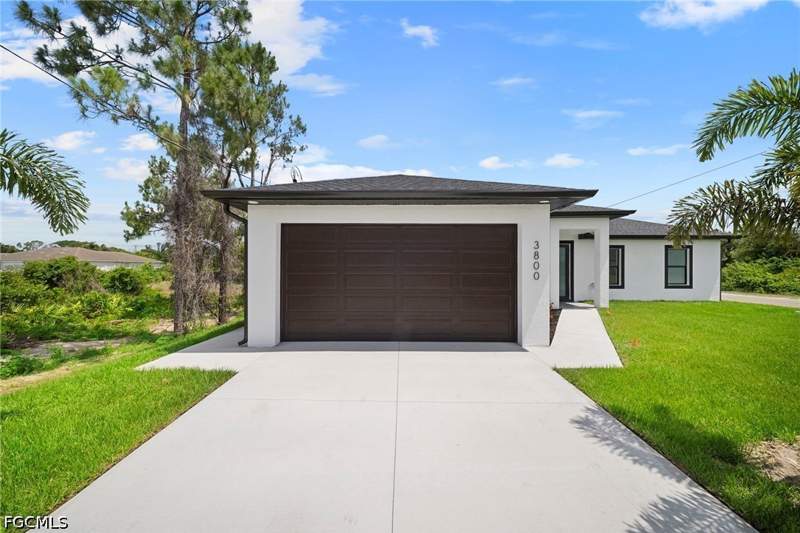 3 bedroom SingleFamilyResidence at 3800 24th St SW, Lehigh Acres, Lehigh Acres — photo 2