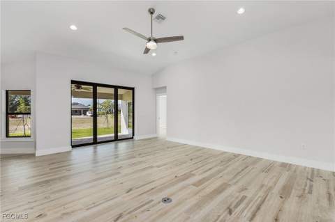 346 SW 28th Pl, Cape Coral FL - photo 13 of 23