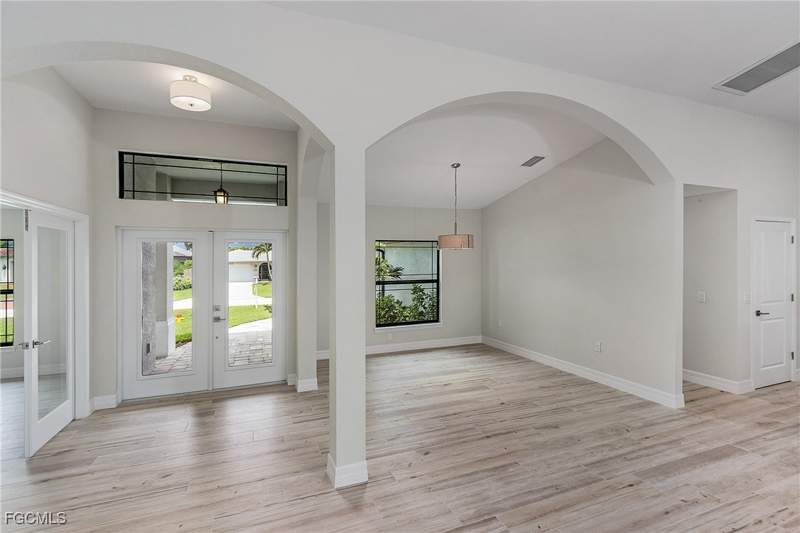 4 bedroom SingleFamilyResidence at 346 SW 28th Pl, Cape Coral, Cape Coral — photo 4