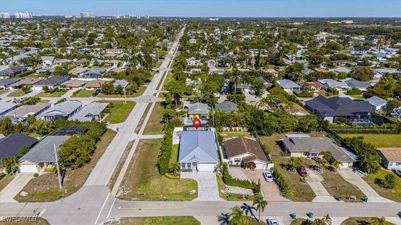 4 bedroom SingleFamilyResidence at 803 92nd Ave N, Naples Park, Naples — photo 4