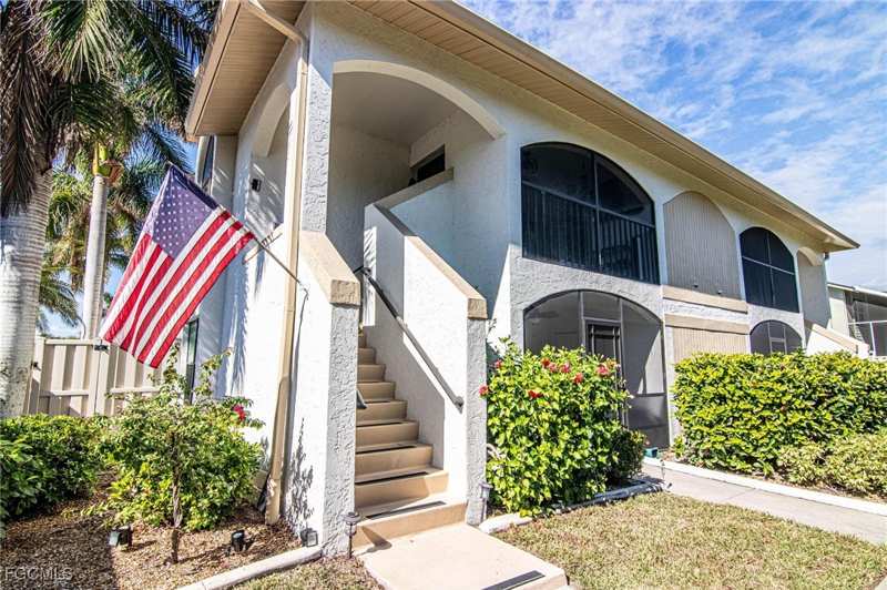 2 bedroom Condominium at 13199 Whitehaven Ln 1805, Brookshire Village, Fort Myers — photo 1