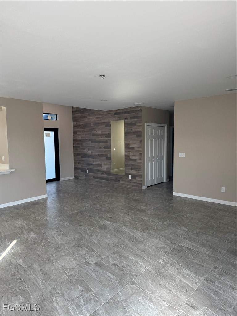 3 bedroom SingleFamilyResidence at 1004 Diplomat Pkwy W, Cape Coral, Cape Coral — photo 5