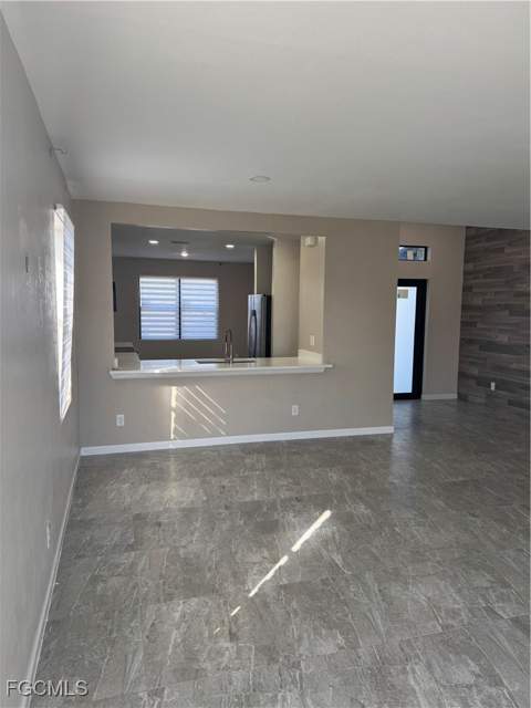 1004 Diplomat Pkwy W, Cape Coral FL - photo 6 of 29