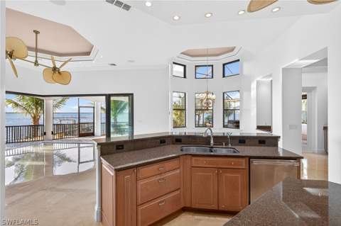 2600 McGregor Blvd, Fort Myers FL - photo 14 of 49