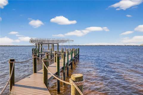2600 McGregor Blvd, Fort Myers FL - photo 24 of 49