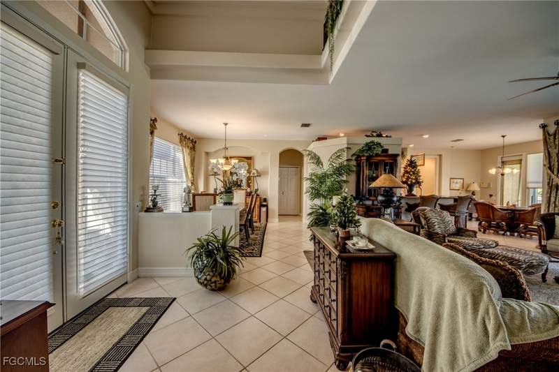 3 bedroom SingleFamilyResidence at 5605 Merlyn Ln, Cape Harbour, Cape Coral — photo 4