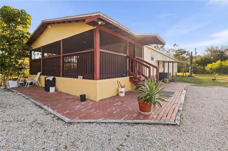 3 bedroom ManufacturedHome at 17441 Kentara Way, Willow Brook Farms, Fort Myers — photo 4