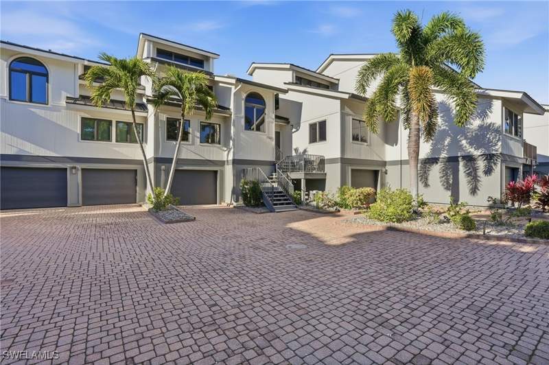 3 bedroom Townhouse at 17037 Marina Cove Ln, Jonathan Harbour, Fort Myers — photo 2