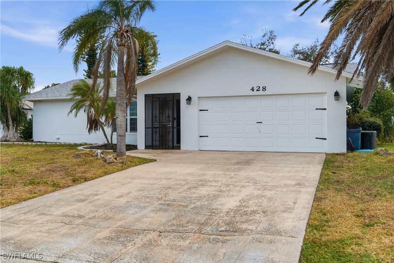 3 bedroom SingleFamilyResidence at 428 SW 33rd Ter, Cape Coral, Cape Coral — photo 1