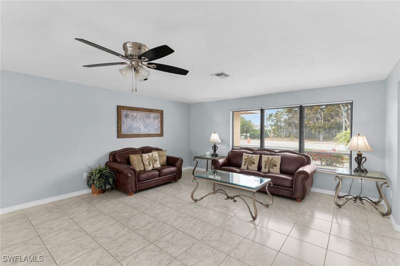 3 bedroom SingleFamilyResidence at 1321 N Collier Blvd, Marco Beach, Marco Island — photo 4