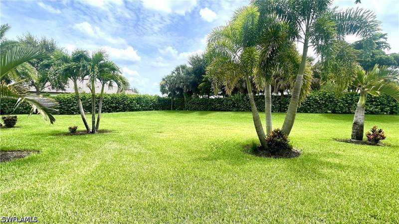 4 bedroom SingleFamilyResidence at 14310 Pine Hollow Dr, Corkscrew Shores, Estero — photo 3