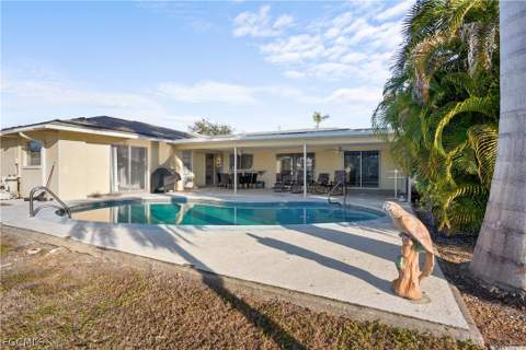 818 Monticello Ct, Cape Coral FL - photo 8 of 50