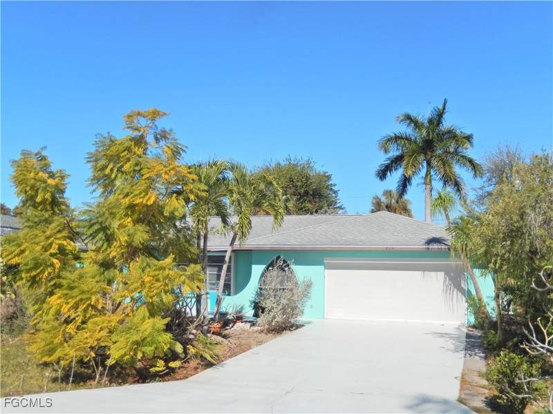 2 bedroom SingleFamilyResidence at 229 SE 46th Ln, Cape Coral, Cape Coral — photo 2