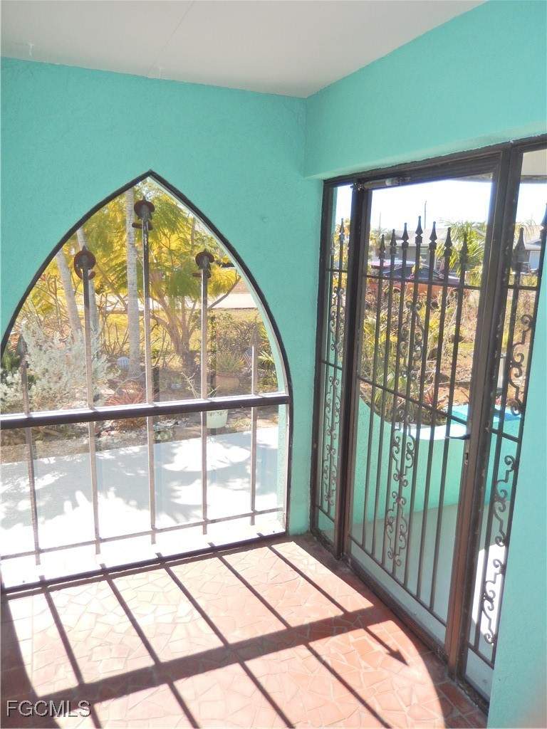 2 bedroom SingleFamilyResidence at 229 SE 46th Ln, Cape Coral, Cape Coral — photo 4
