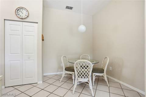7680 Oleander Gate Dr J202, Naples FL - photo 14 of 41