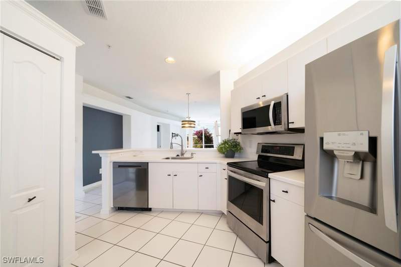 2 bedroom Condominium at 1149 Sweetwater Ln 4102, Sweetwater Bay, Naples — photo 5