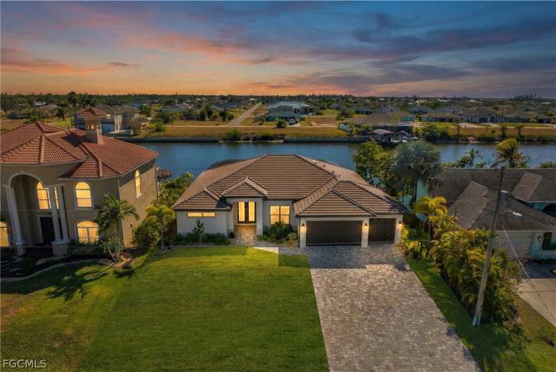3 bedroom SingleFamilyResidence at 4114 NW 33rd Ln, Cape Coral, Cape Coral — photo 1