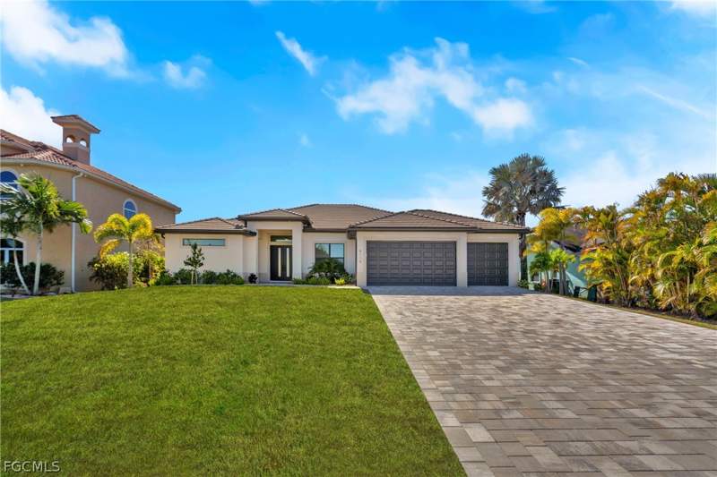 3 bedroom SingleFamilyResidence at 4114 NW 33rd Ln, Cape Coral, Cape Coral — photo 3