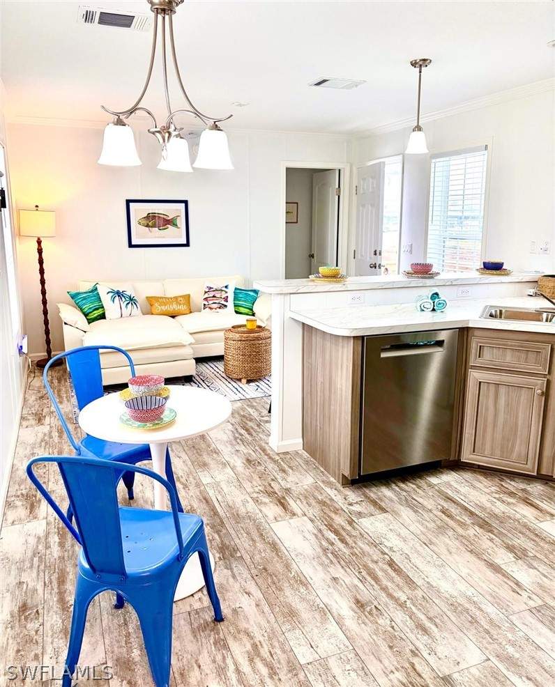 2 bedroom ManufacturedHome at 159 Adrienne Dr, Thunderbird Mobile Homes, Fort Myers — photo 5