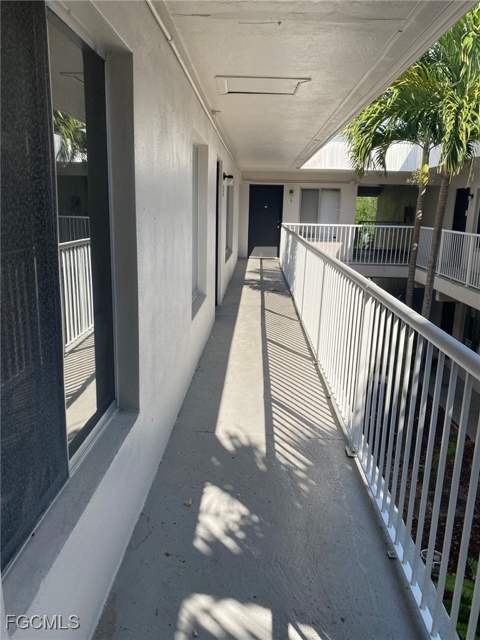 1830 Maravilla Ave 709, Fort Myers FL - photo 8 of 8