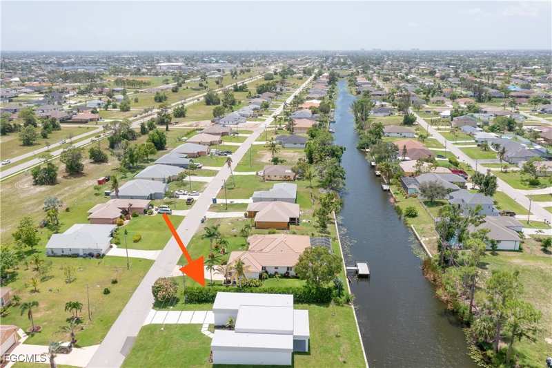 3 bedroom SingleFamilyResidence at 1014 SW 8th Pl, Cape Coral, Cape Coral — photo 1