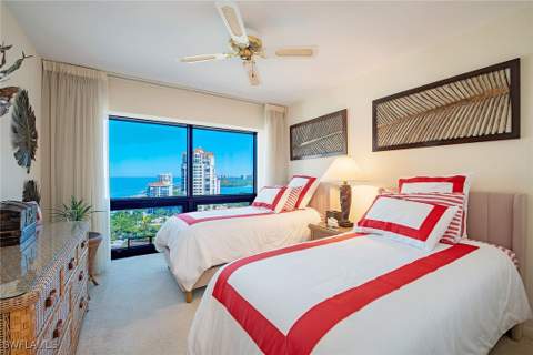 4751 Gulf Shore Blvd N Ph8, Naples FL - photo 10 of 18