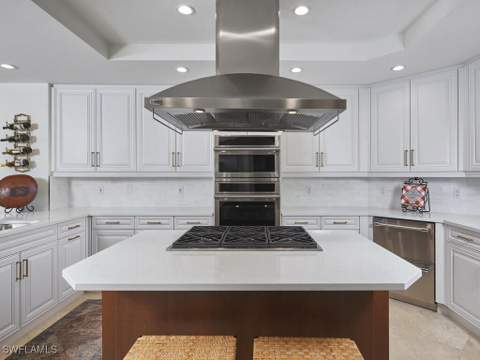 970 Cape Marco Dr 1107, Marco Island FL - photo 11 of 37