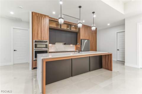 4817 SW 18th Ave, Cape Coral FL - photo 9 of 43