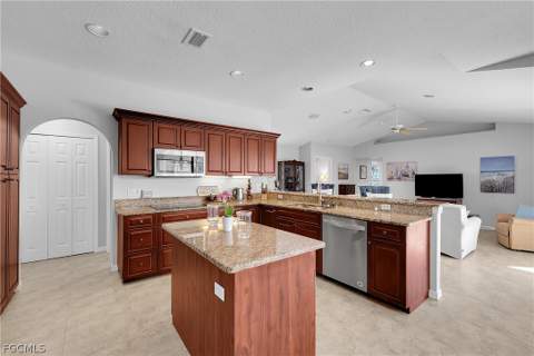 5010 Key Largo Ln, Punta Gorda FL - photo 17 of 48