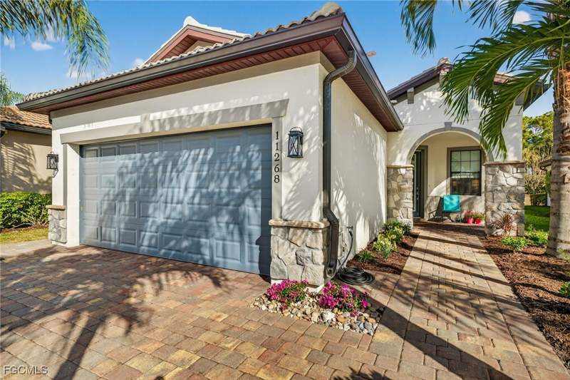 2 bedroom SingleFamilyResidence at 11268 Carlingford Rd, Bridgetown, Fort Myers — photo 3