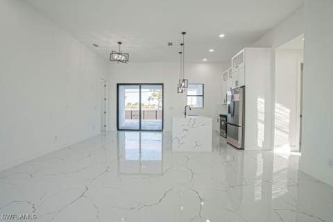 405 Kismet Pkwy E, Cape Coral FL - photo 14 of 50
