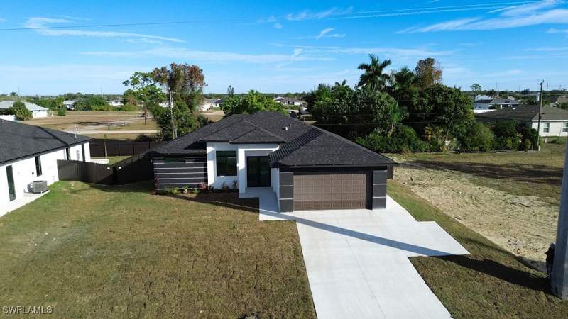 3 bedroom SingleFamilyResidence at 405 Kismet Pkwy E, Cape Coral, Cape Coral — photo 3