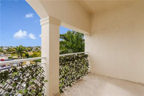 886 Park Ave 402, Marco Island FL - photo 23 of 26
