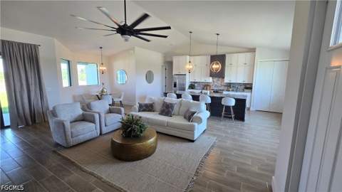 385 Paulcrest Ave, Lehigh Acres FL - photo 11 of 31