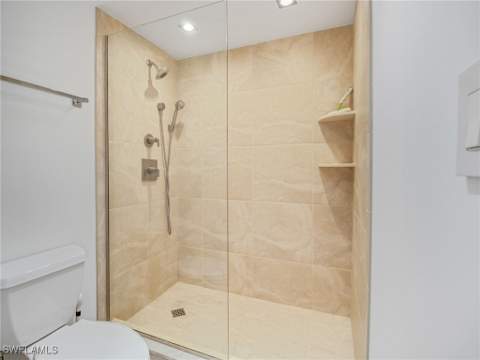 9415 Gulf Shore Dr 102, Naples FL - photo 17 of 43