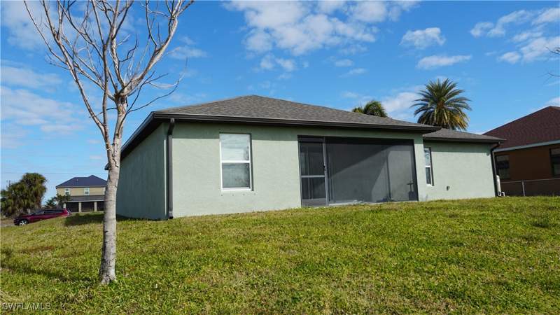 3 bedroom SingleFamilyResidence at 3620 NW 38th Ter, Cape Coral, Cape Coral — photo 3