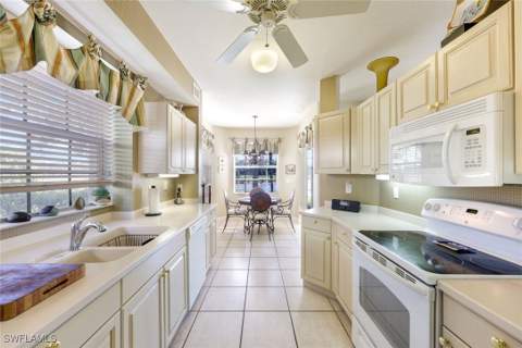 610 Laguna Royale Blvd 1001, Naples FL - photo 11 of 30