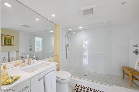 4651 Gulf Shore Blvd N 101, Naples FL - photo 24 of 38