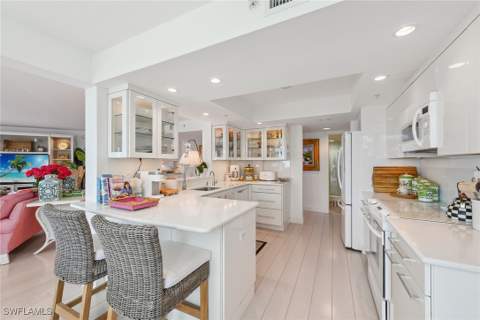 4651 Gulf Shore Blvd N 101, Naples FL - photo 7 of 38
